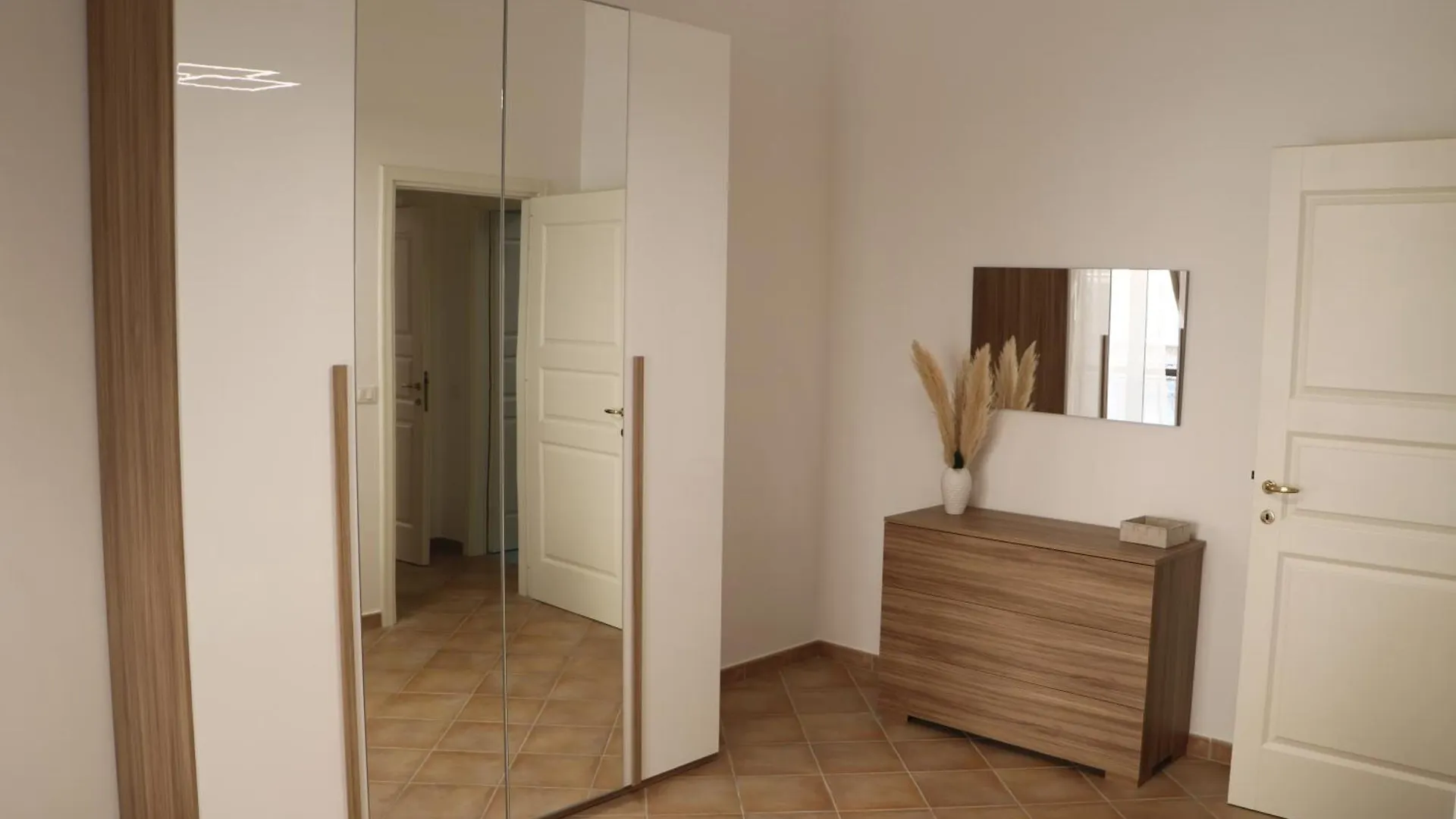 Appartamento Nel Centro Storico Di Palermo -Lulyani Holiday House 0*,